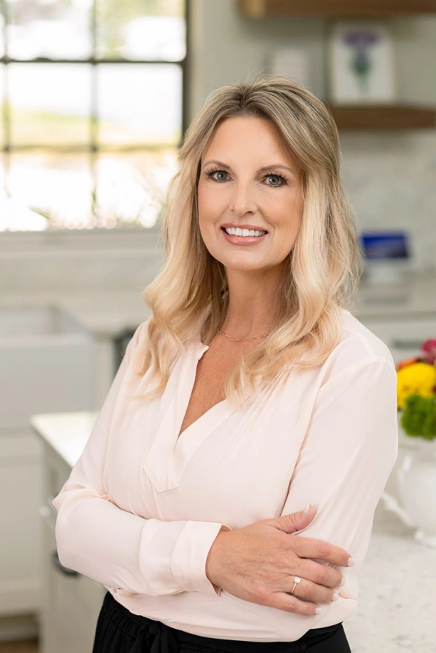 Tia Lipply transaction coordinator